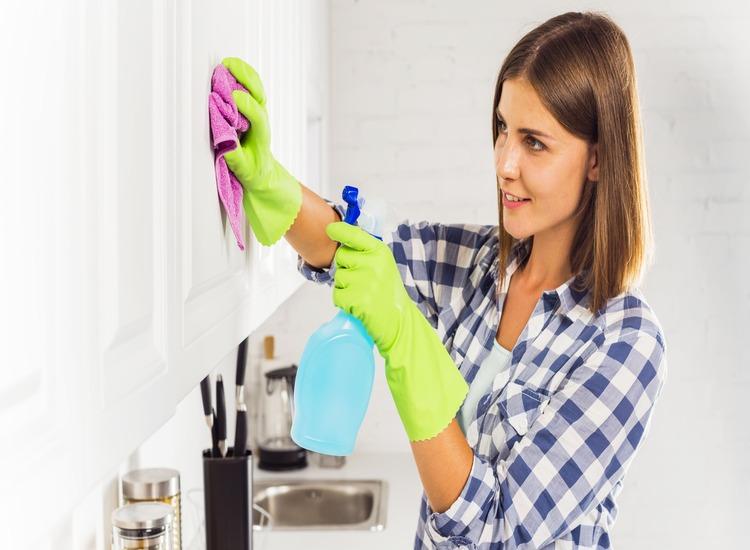 housekeeping-concept-with-young-woman